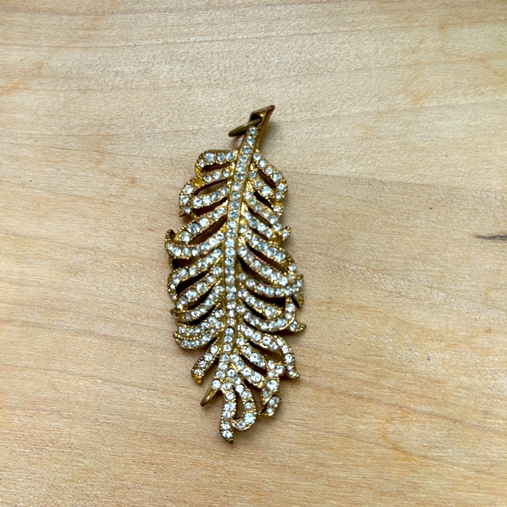 Feather rhinestone pendant
